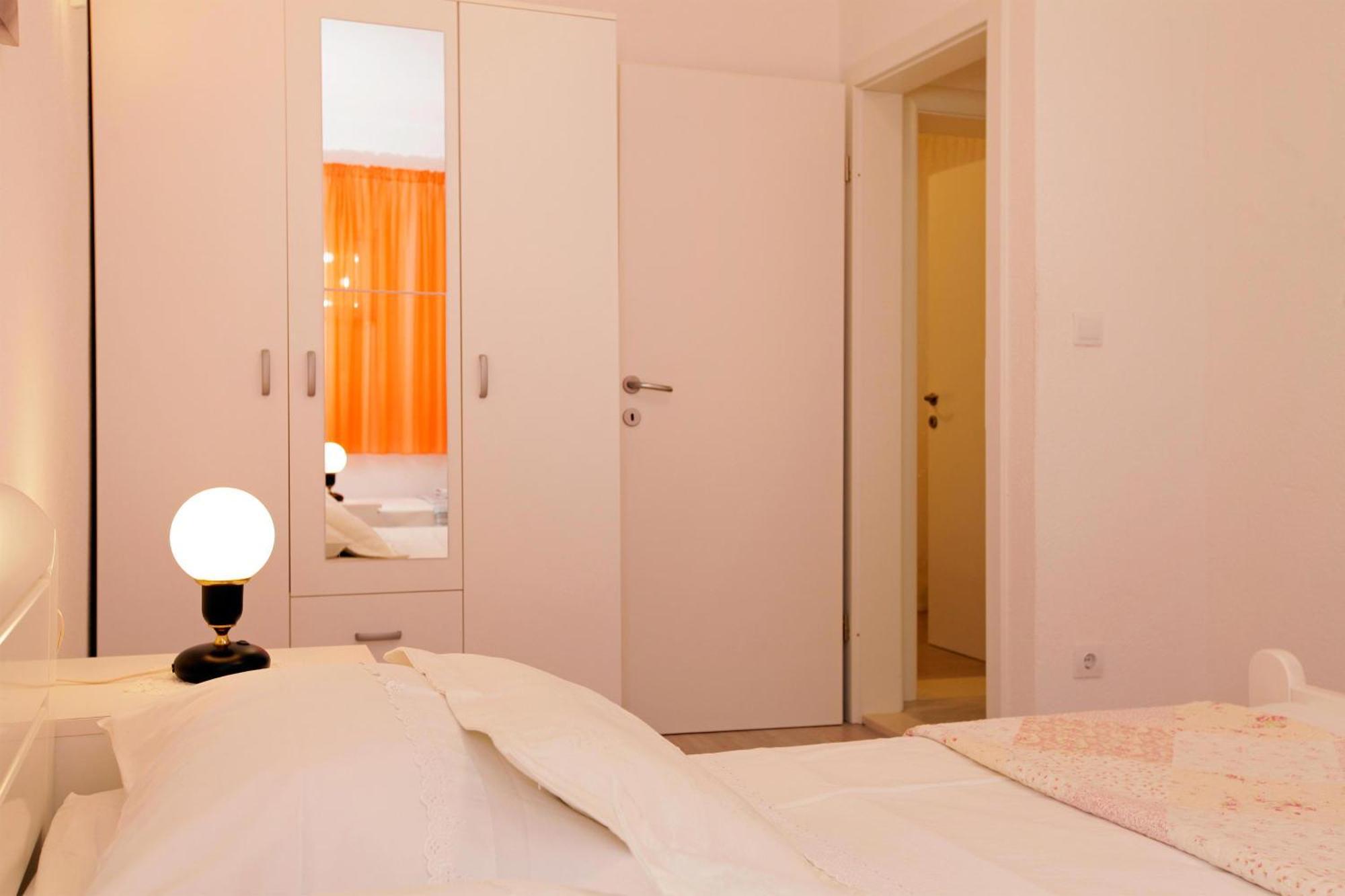 Apartments Toni Bol Kamer foto